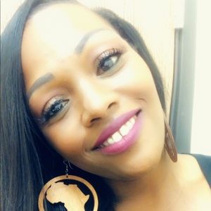 Meet your Posher, Latera